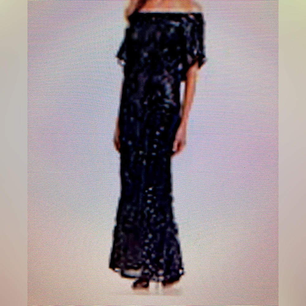 Aidan Mattox off shoulder sequined gown - Picture 7 of 7